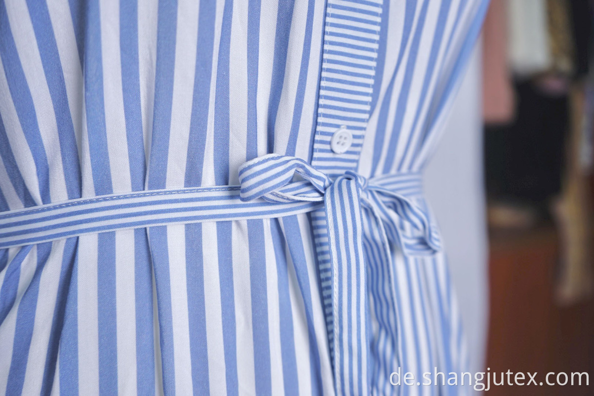 Frontrichtsbund haben Gürtel front waistband have belt